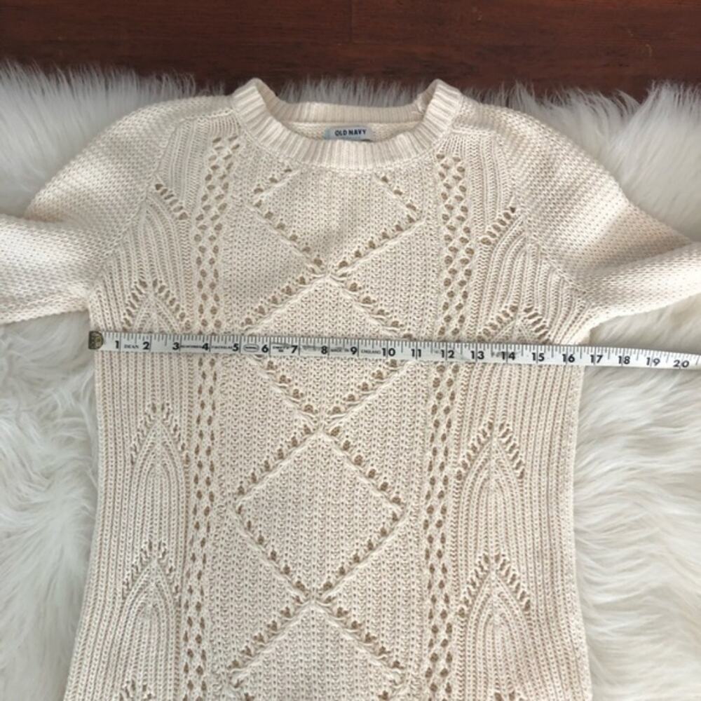 Old Navy Cream Cozy Chunky Pullover Sweater - Picture 4 of 5